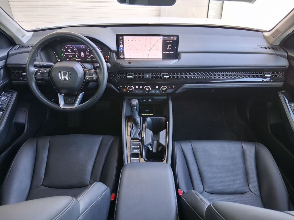 Certified Used 2025 White Honda Touring image 9