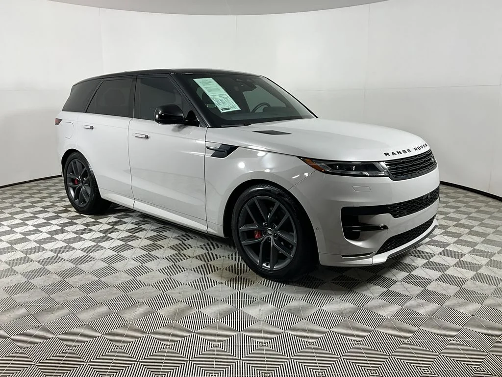 Used 2024 Gray Land Rover Dynamic SE image 6