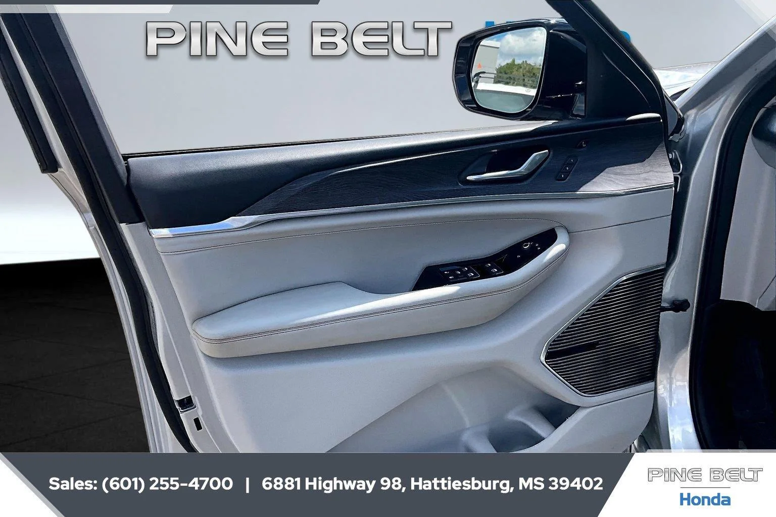 Used 2021 Silver Zynith Jeep Overland image 17