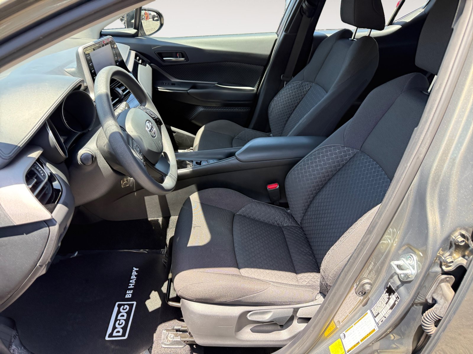 Used 2021 Bronze Toyota LE image 10