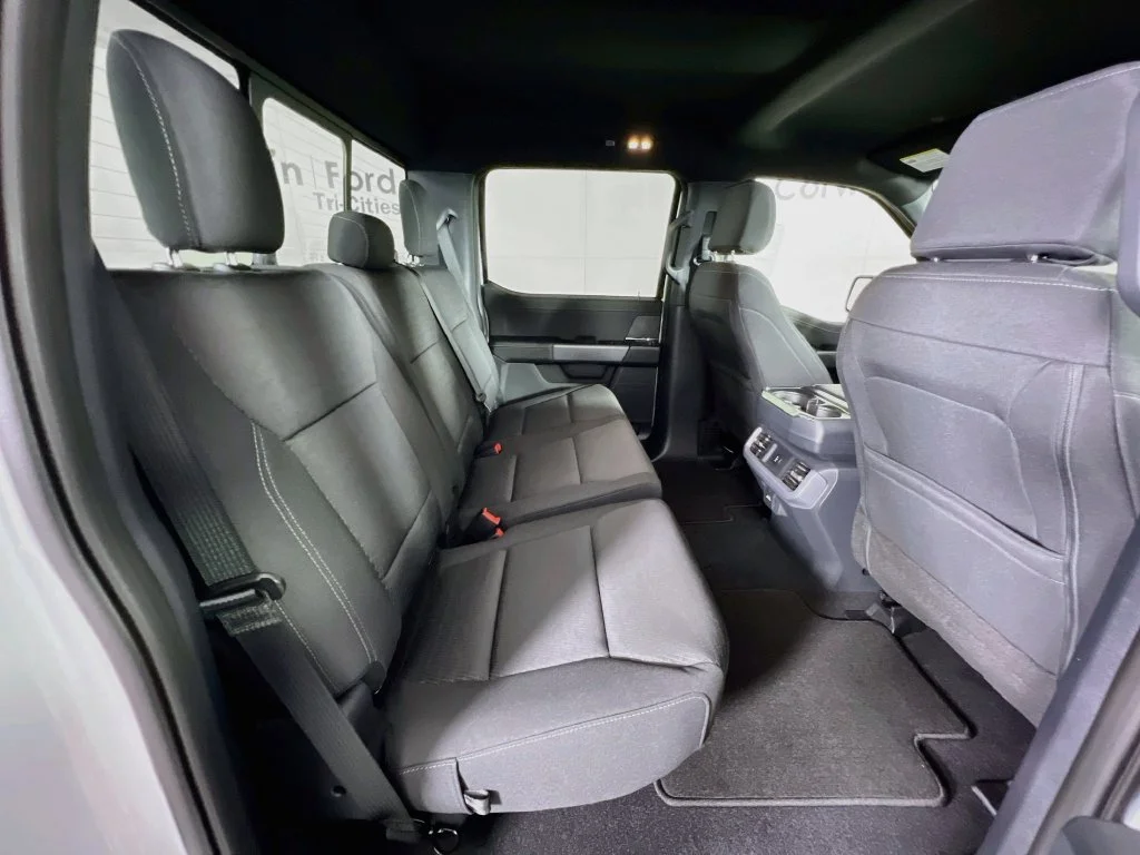 New 2026 Oxford White Ford XLT image 14