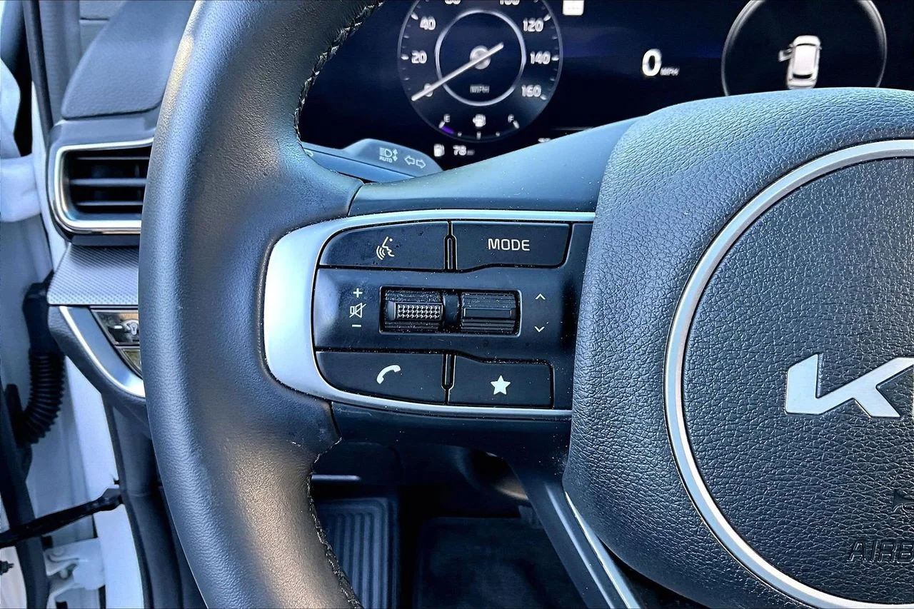 Certified Used 2023 White Kia SX image 29
