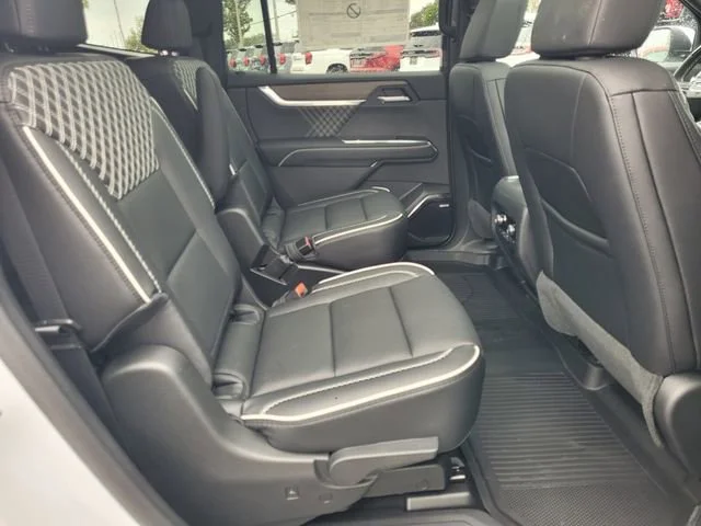 2026 GMC Acadia Denali - Photo 15
