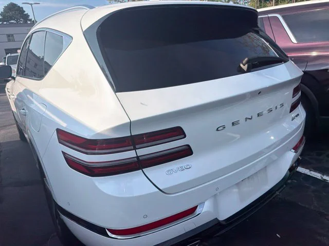 Used 2021 White Genesis 3.5T image 8