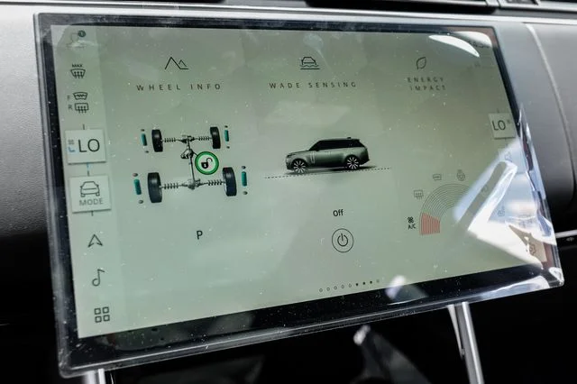 New 2026 Charente Grey Land Rover SE image 34