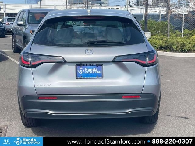 Certified Used 2023 Lunar Silver Metallic Honda LX image 6