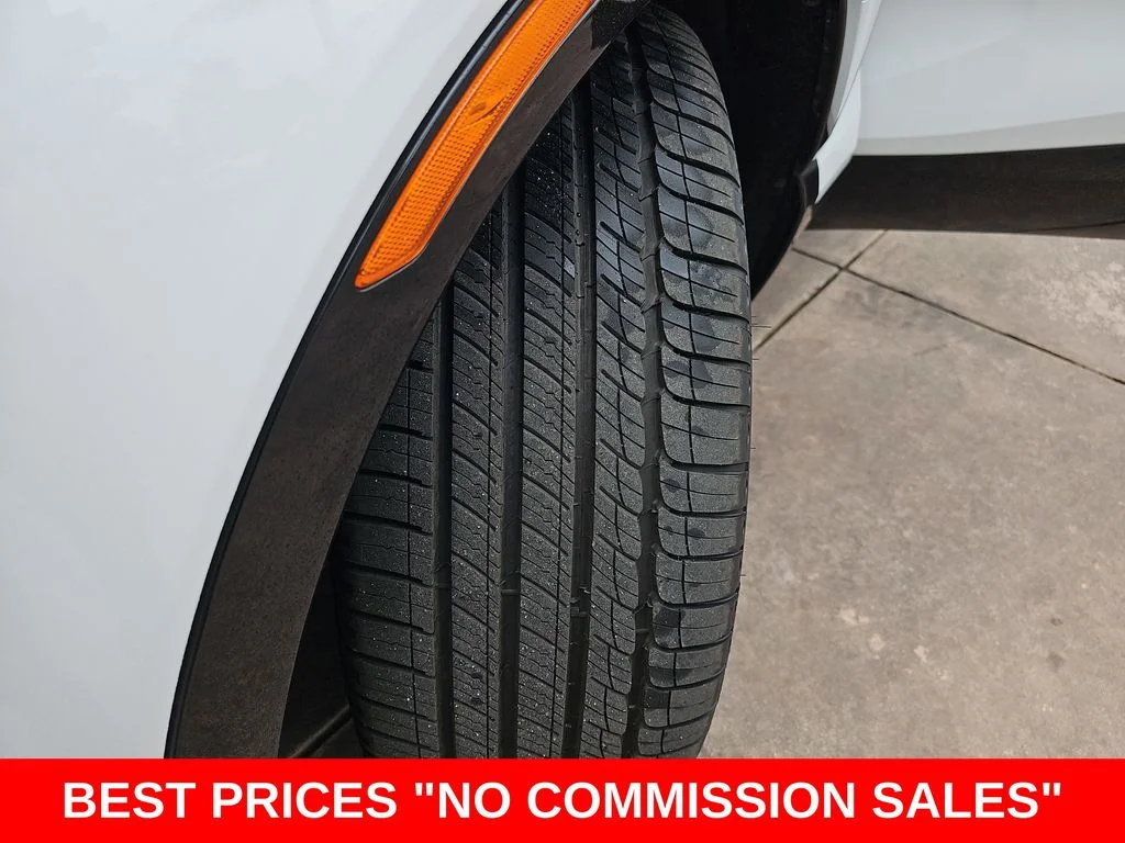 Used 2024 White Chevrolet RS image 36
