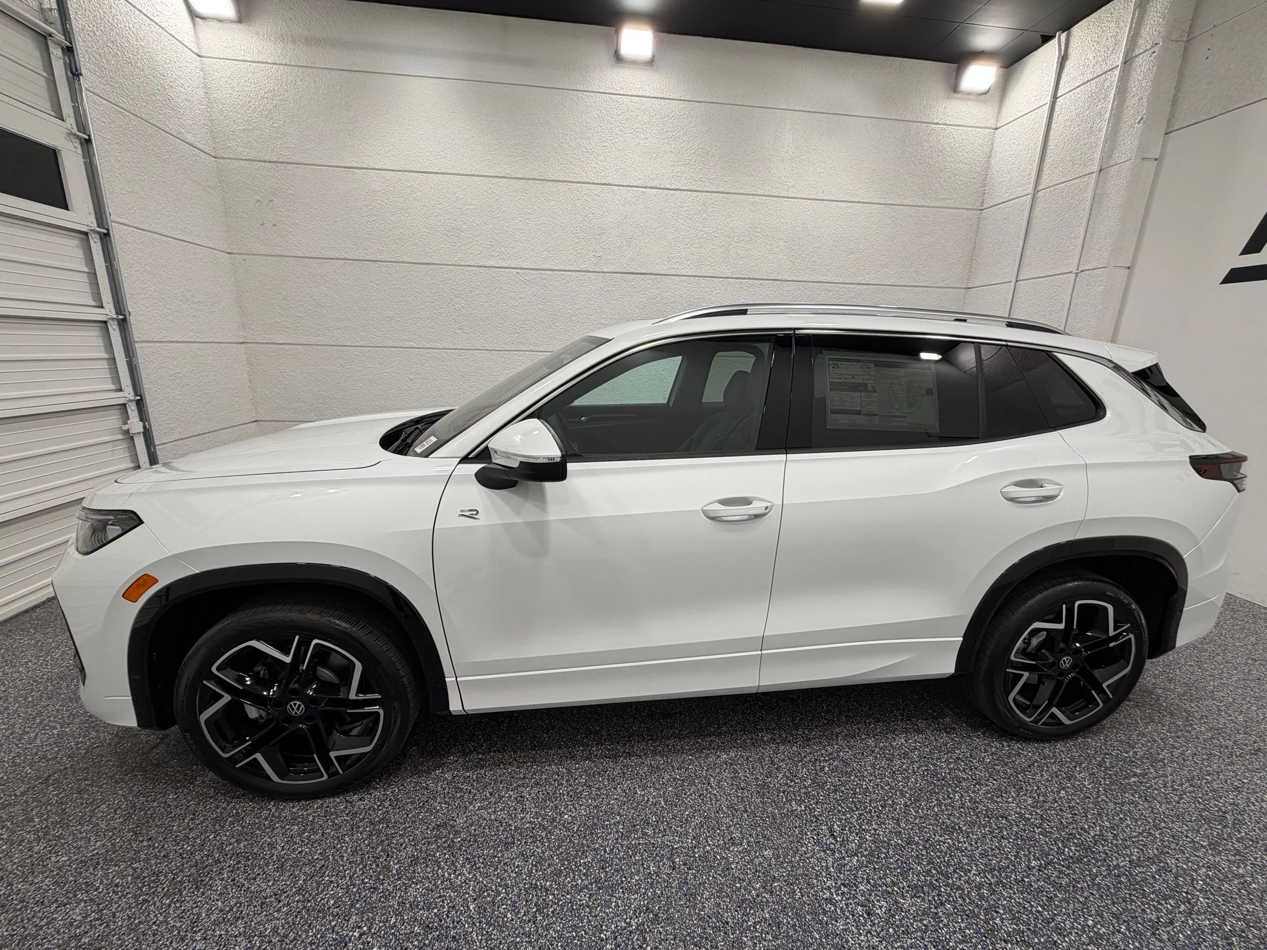 New 2026 White Volkswagen SEL R-Line Turbo image 2