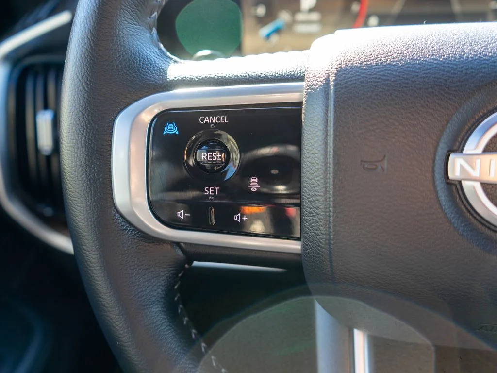 Used 2026 White Nissan SL image 22