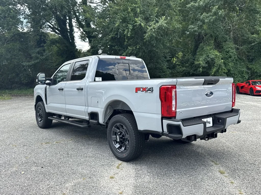 New 2026 Avalanche Ford XL image 5