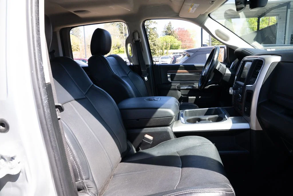 Used 2018 Silver Ram Laramie image 25