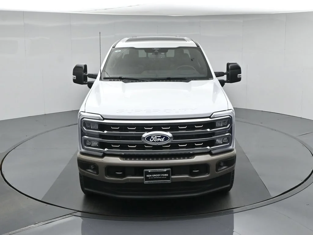 New 2027 Oxford White Ford King Ranch image 40