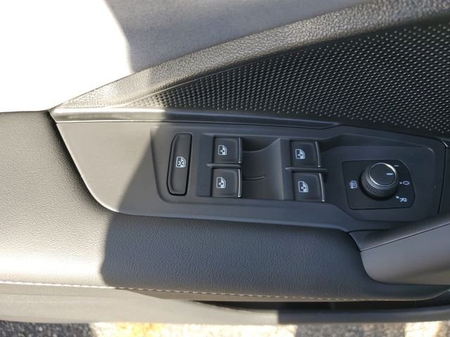 New 2026 White Volkswagen 2.0T SE R-Line Black image 25