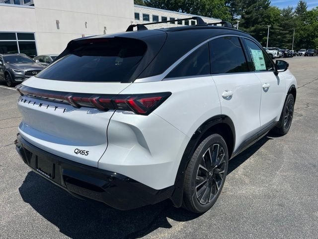 New 2027 2T RAD WHT INFINITI Autograph AWD image 3