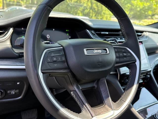 Used 2024 Silver Zynith Jeep 4xe image 14