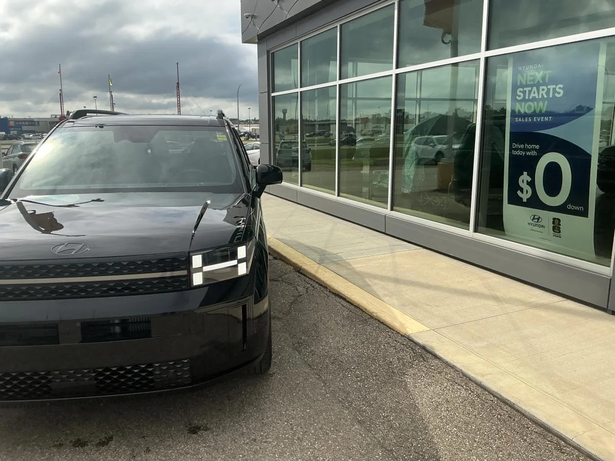 Used 2024 Black Hyundai Ultimate Calligraphy image 9