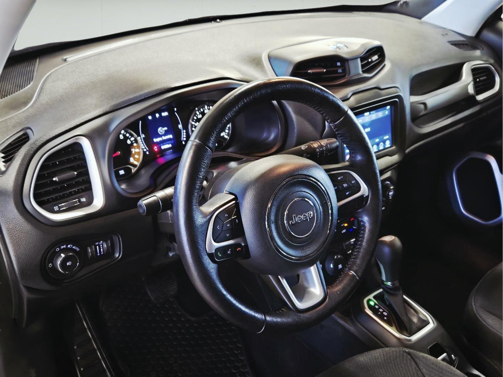Used 2020 Sting-Gray Clearcoat Jeep Latitude image 32