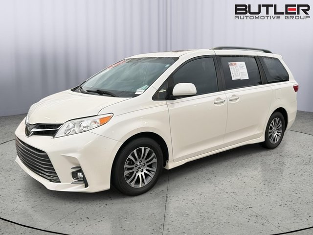 2019 Toyota Sienna XLE 8-Passenger