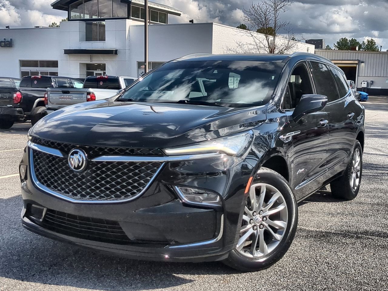 2023 Buick Enclave Avenir's photo