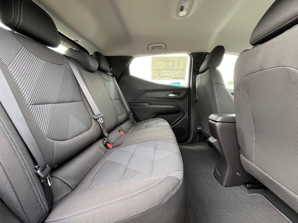 2027 Chevrolet Bolt LT - Photo 21