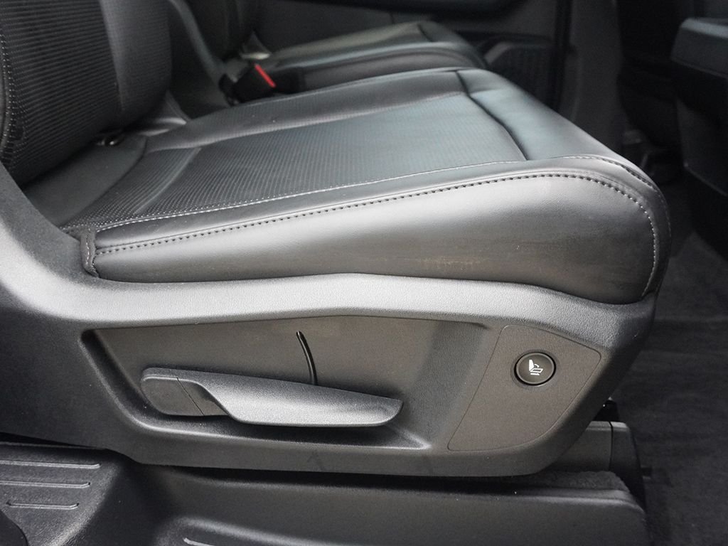 Used 2027 Black Kia S image 40