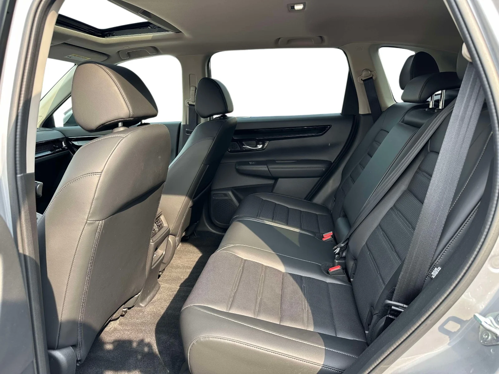 Certified Used 2024 Gray Honda EX-L image 17