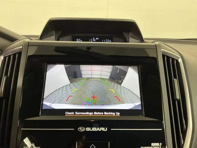 Used 2018 Ice Silver Metallic Subaru 2.0i image 20