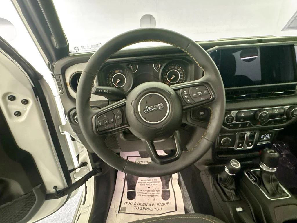 Used 2025 White Jeep Sport S image 11