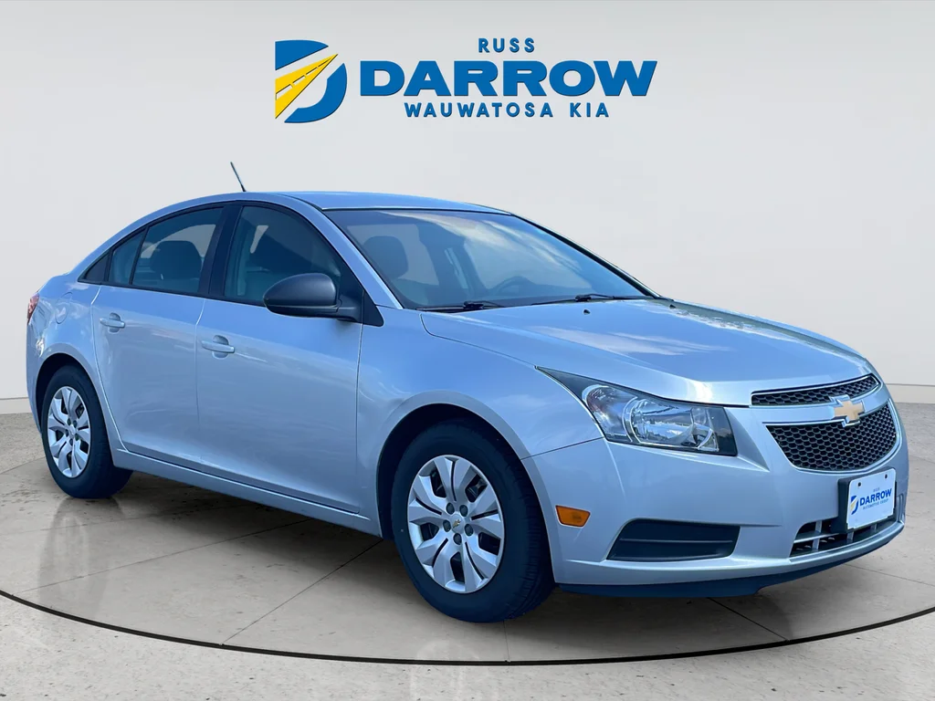 Used 2013 Silver Chevrolet LS image 7