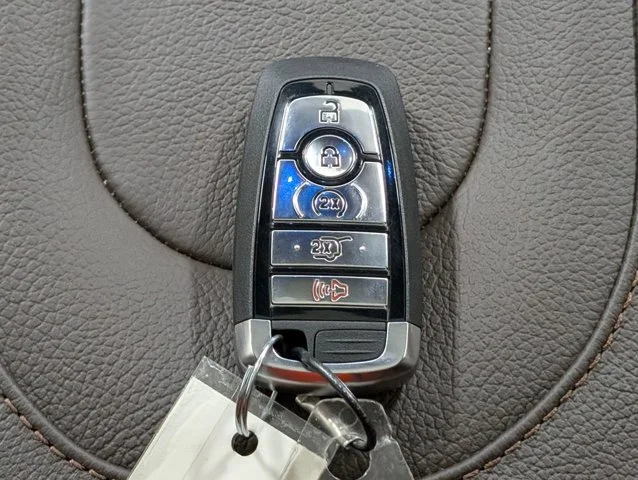 New 2027 Star White Metallic Tri-Coat Ford King Ranch® image 64