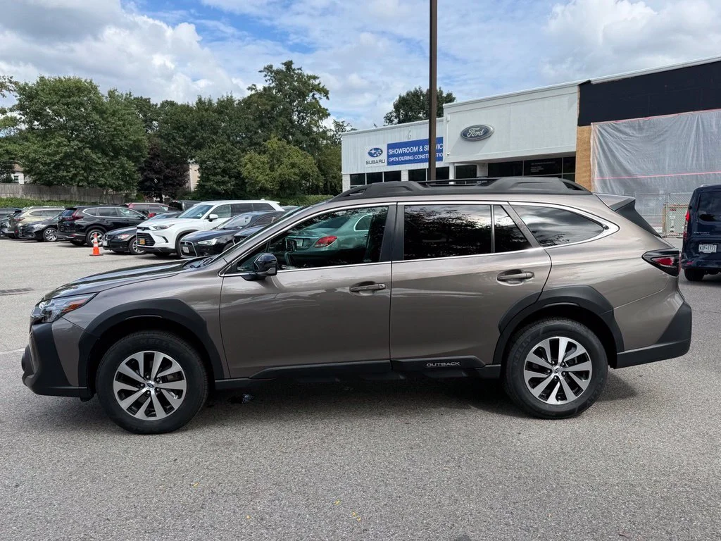 Used 2024 Brilliant Bronze Metallic Subaru Premium image 5