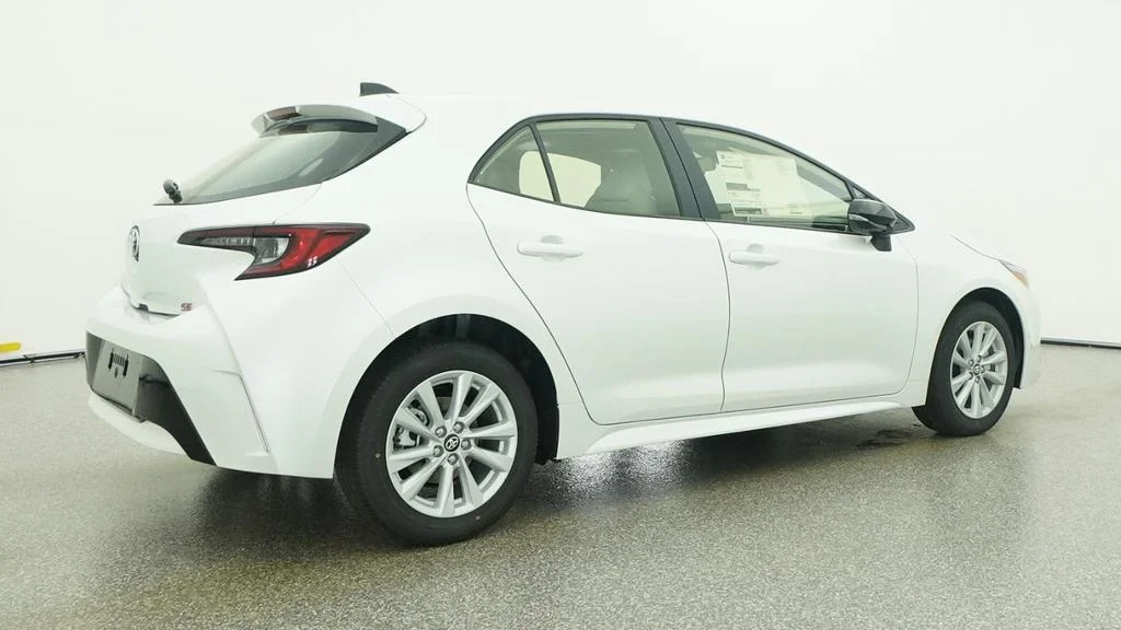New 2027 Wind Chill Pearl Toyota SE image 17