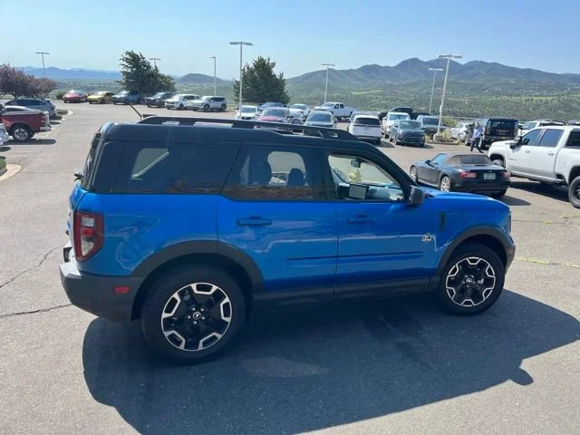 Used 2025 Blue Metallic Ford Outer Banks image 8
