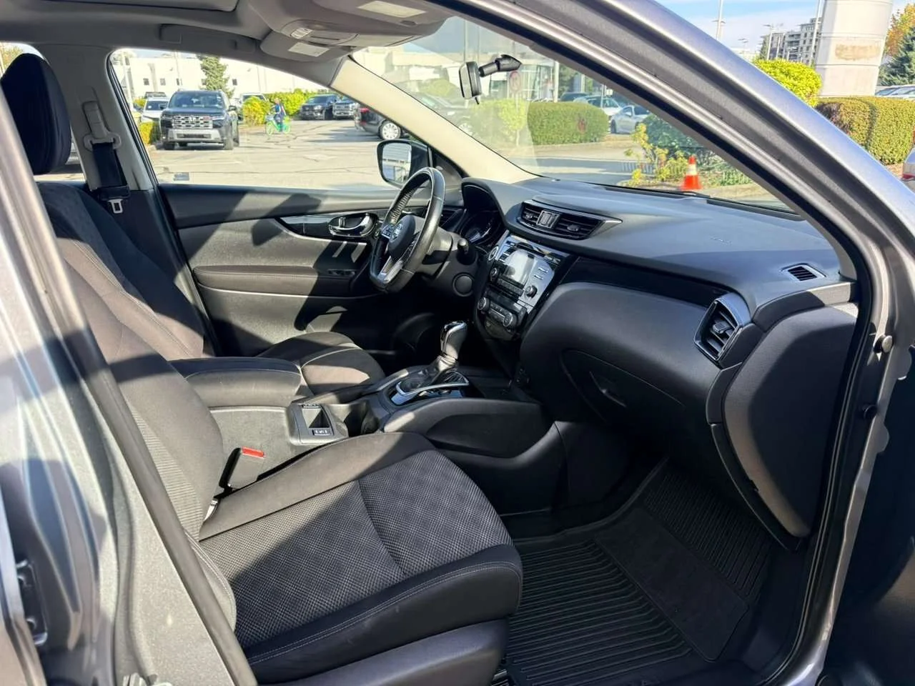 Used 2018 Gun Metallic Nissan SV FWD CVT (2) Dilawri Certified   Local BC   Regu image 14