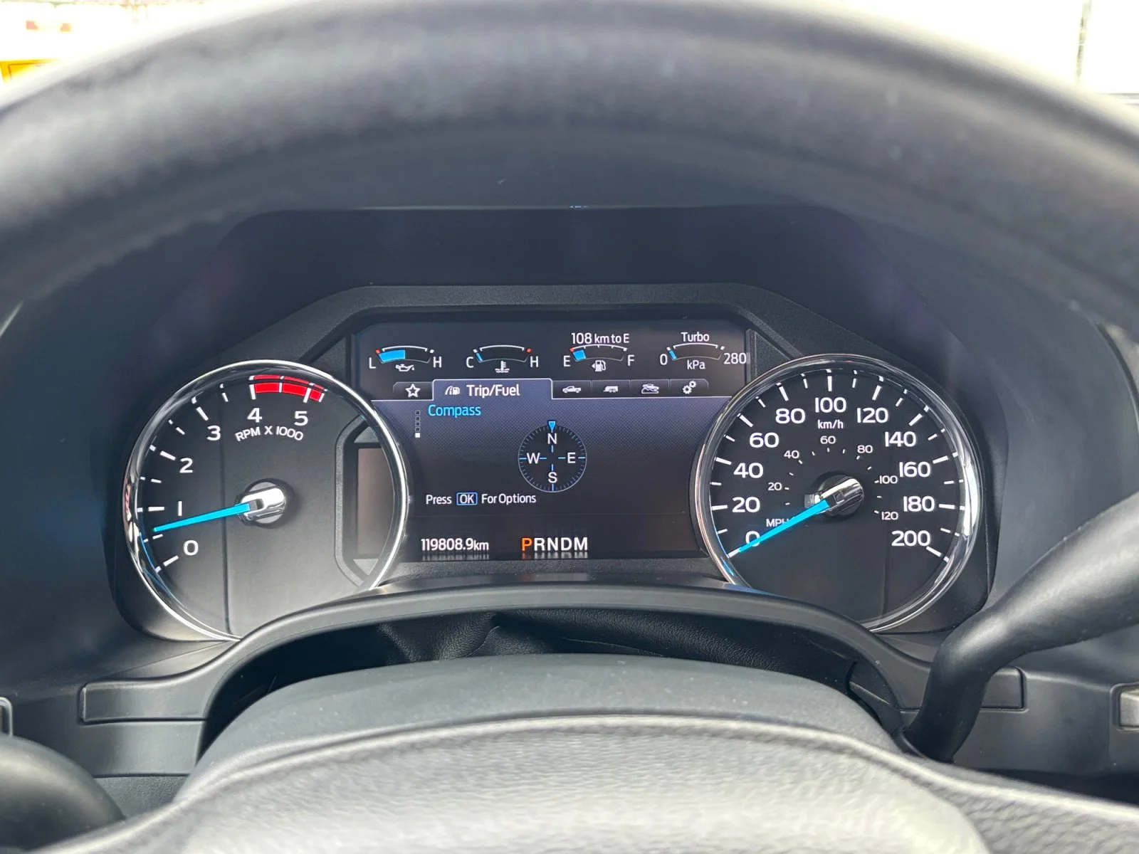 Used 2022 Agate Black Metallic Ford LARIAT image 14