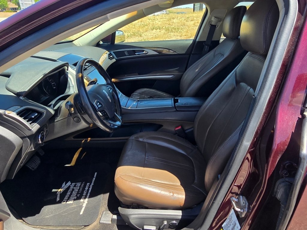 Used 2013 Ruby Red Metallic Tinted Clearcoat Lincoln Base image 11