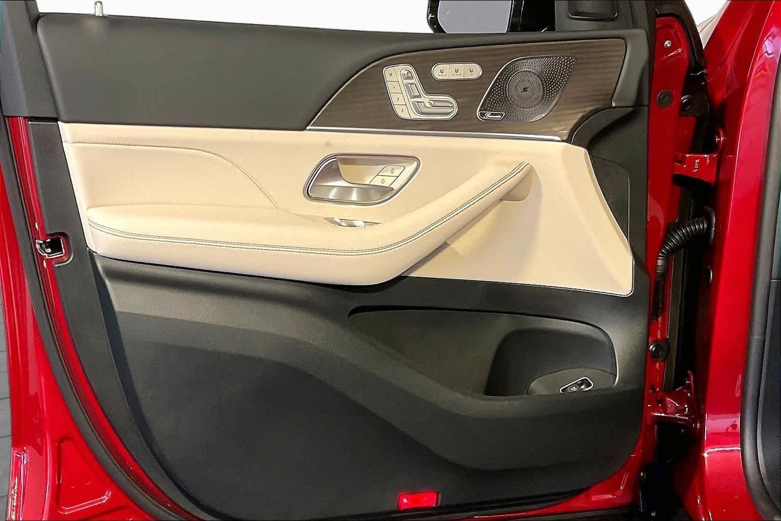 New 2027 MANUFAKTUR Patagonia Red Metallic Mercedes-Benz GLE 450 image 11