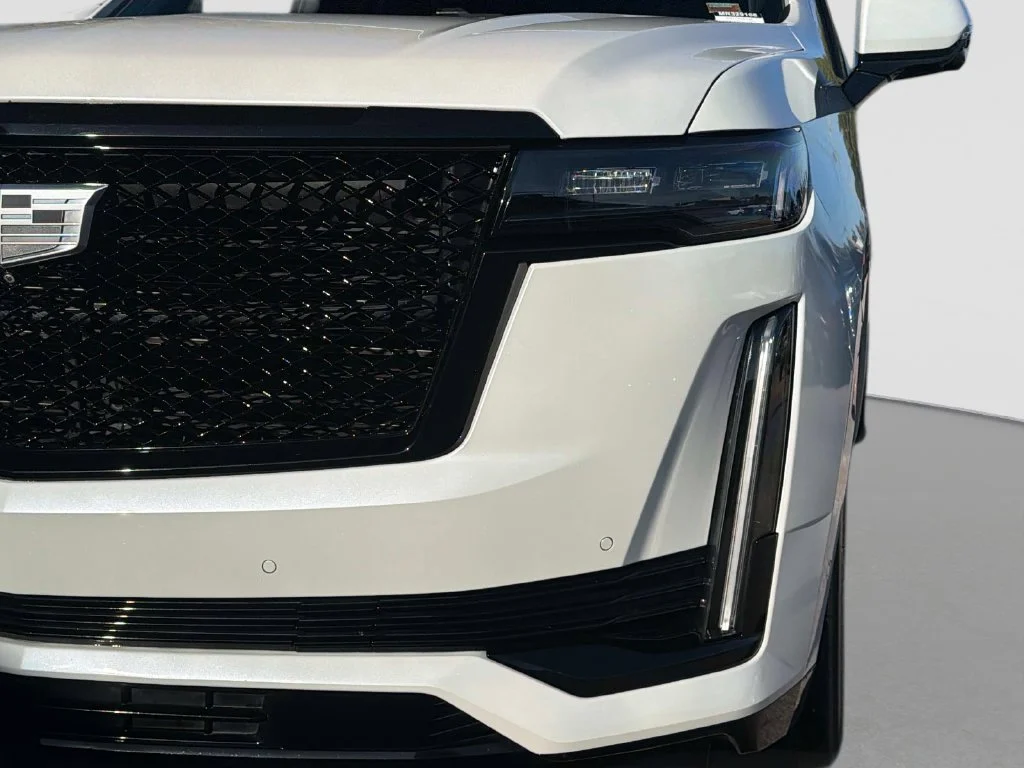 Used 2021 Crystal White Tri-Coat Cadillac Sport image 12