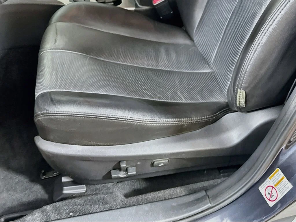 Used 2011 Gray Subaru 3.6R image 22