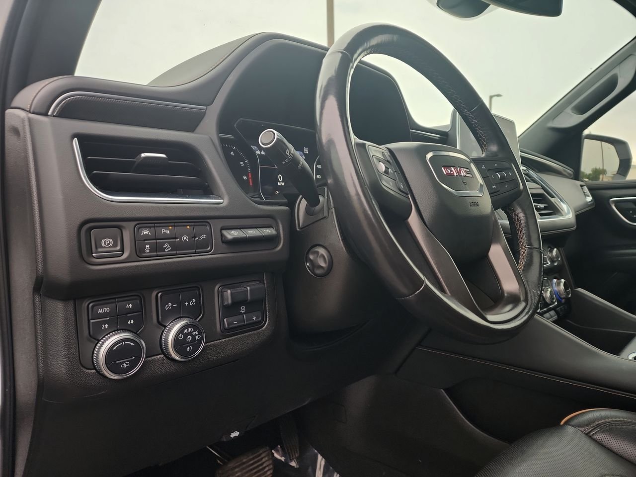 Used 2021 White GMC AT4 image 28
