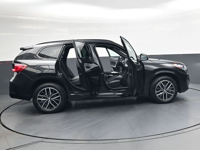 Used 2026 Black BMW xDrive28i image 34