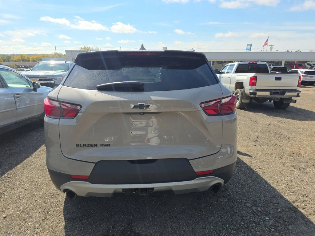 Used 2021 PEWTER METALLIC Chevrolet LT image 9