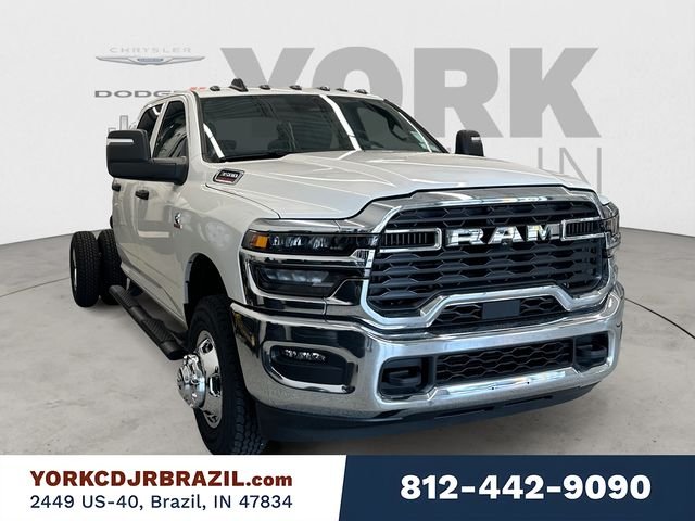 New 2026 Bright White Clear-Coat Exterior Paint RAM Tradesman image 7