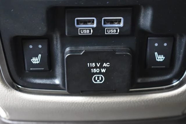Used 2016 White Jeep Overland image 15