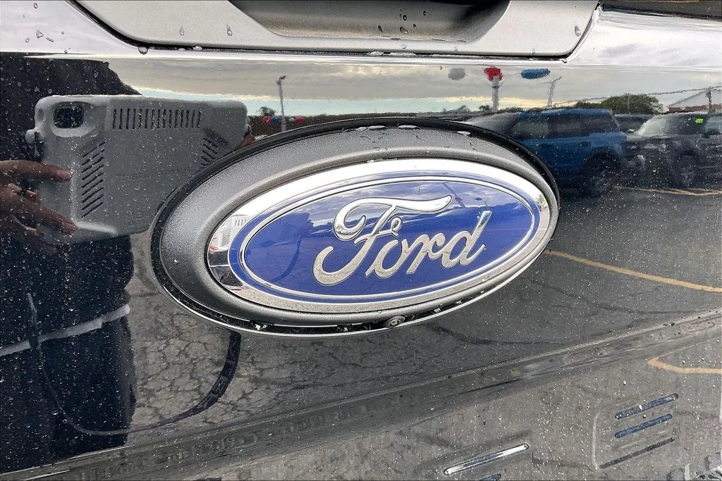New 2026 Black Ford XLT image 7