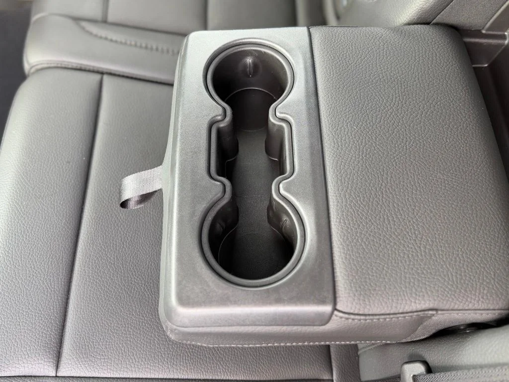 Used 2025 Silver GMC Denali image 9