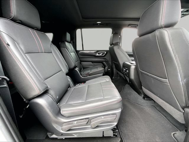 Used 2022 SUMMIT WHITE Chevrolet RST image 16