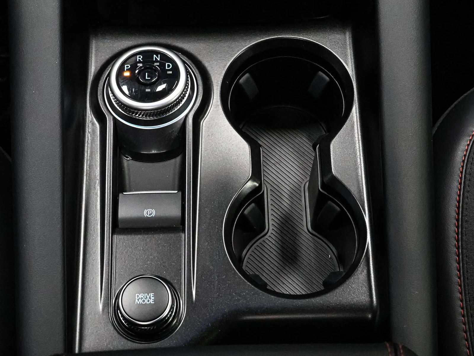 2026 Ford Explorer ST-Line - Photo 30