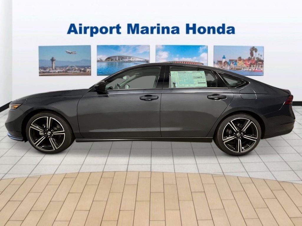 New 2026 Meteorite Gray Metallic Honda SE image 2