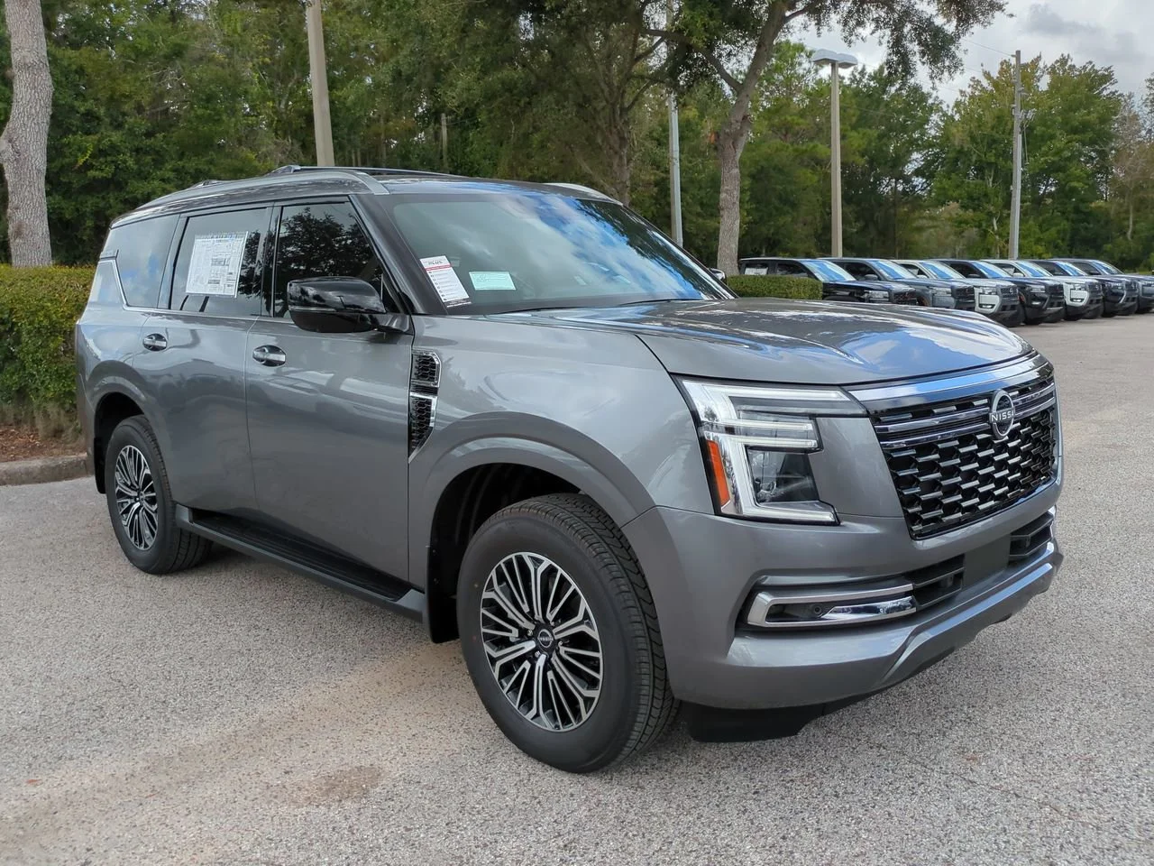 2026 Nissan Armada SL - Photo 2